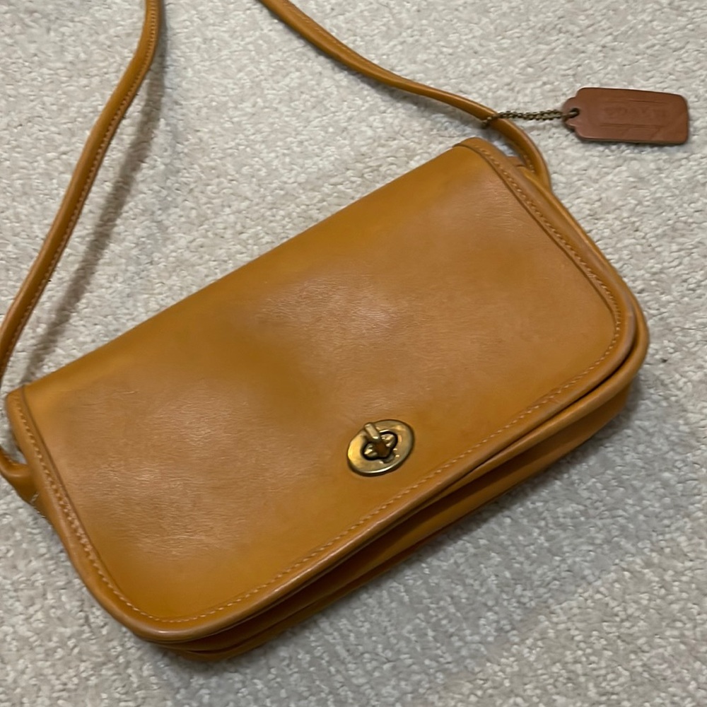 Vintage Coach Crossbody Shoulder handbag